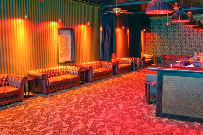 Showbar 151 Gentleman's Club