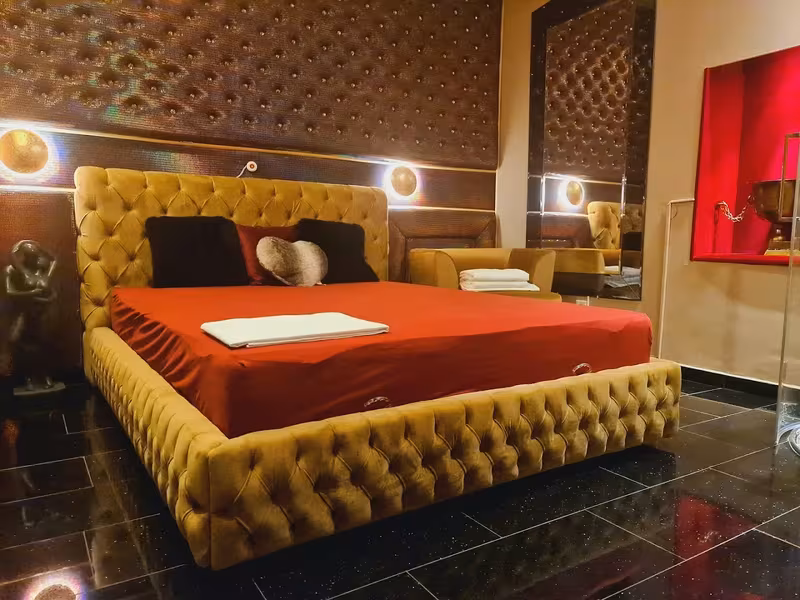 Callgirl Night Club - photo 1