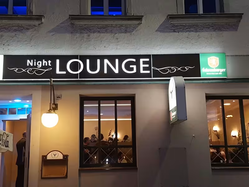 Night Lounge - photo 1