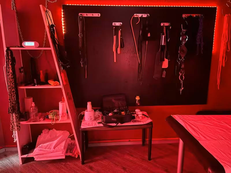 Domina Lady Ria - photo 1