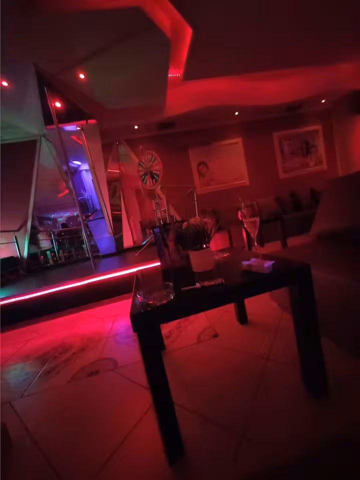 Golden Gate Night Club - photo 1