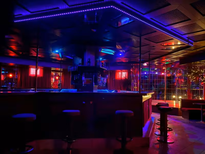 Nachtclub Pavillon - photo 1