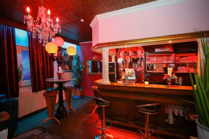 La Vie Night Club