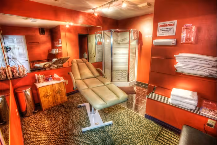 Sensations 24 Massage