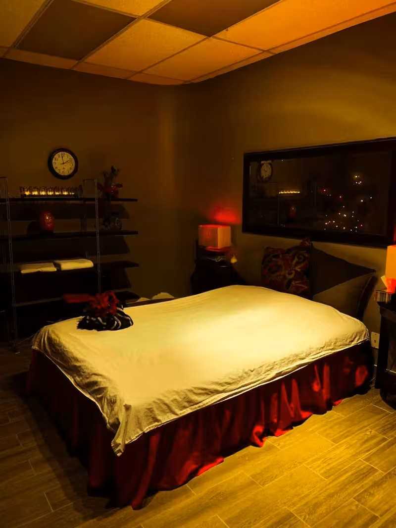 Beyond Paradise Massage - photo 1