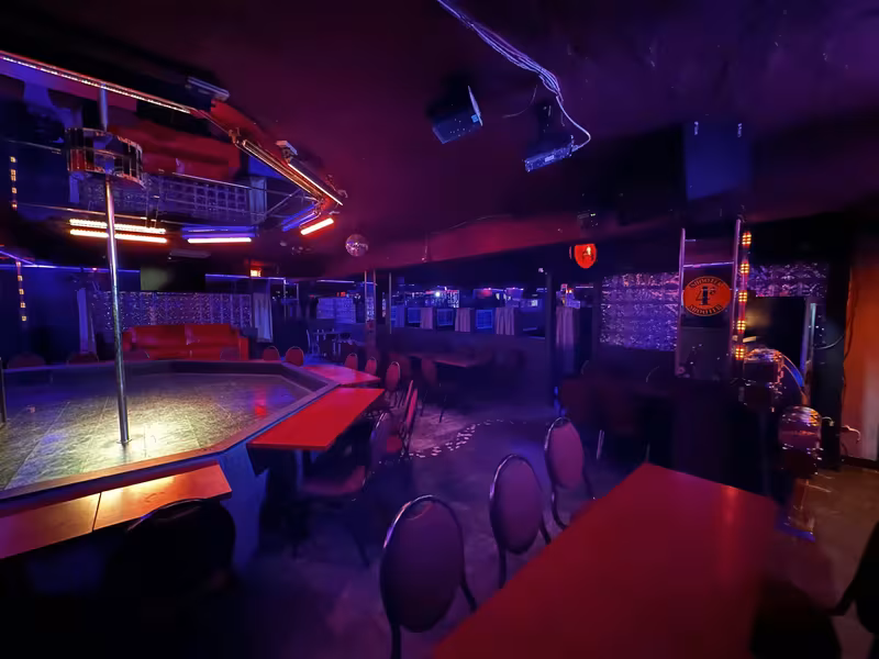 Sexebar - photo 1