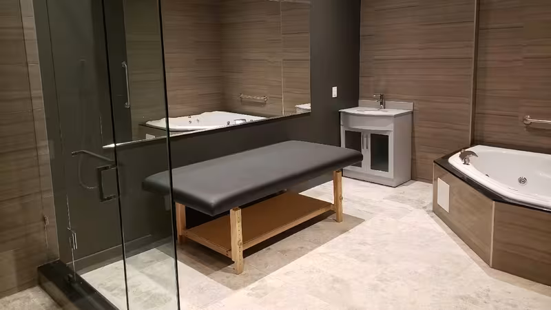 Seduction Spa @ Airport - photo 1