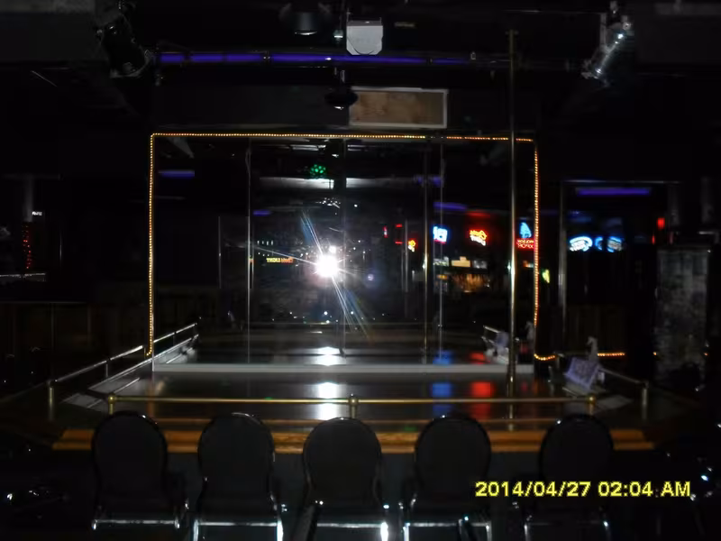 Smugglers - photo 1