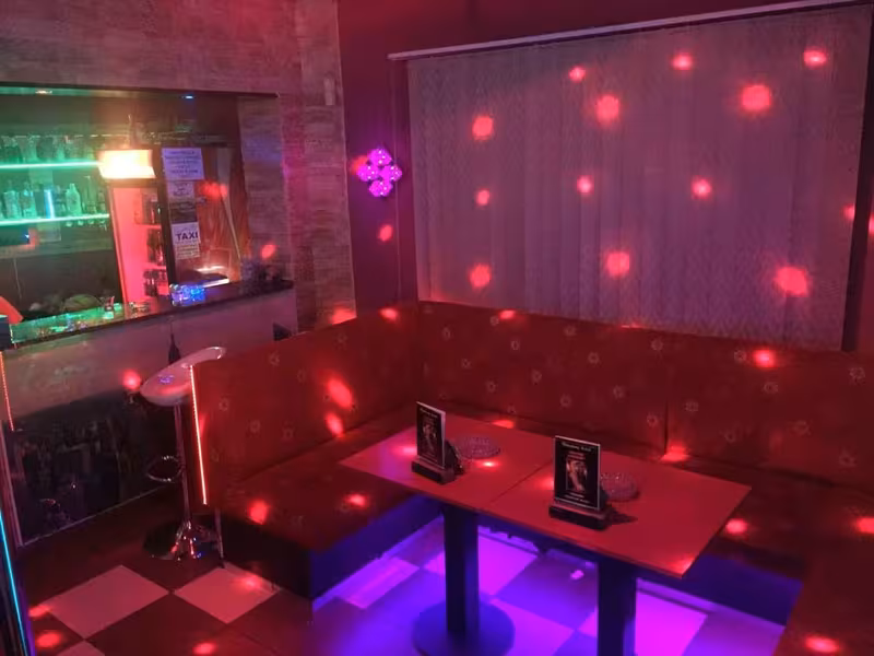 Empire Cabaret Penzion - photo 1