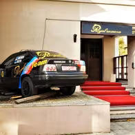 Royal Gentlemen's Club - photo 3