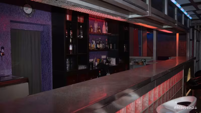 Lover's Club - Libertine Club - photo 1