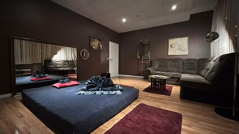 Velvet Massagestudio - photo 1