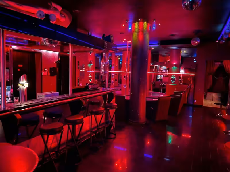 Tropical Nights Tabledance & Bar - photo 1