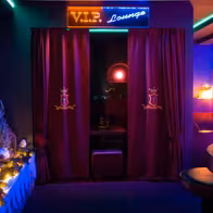 Queens Table Dance Bar - photo 3