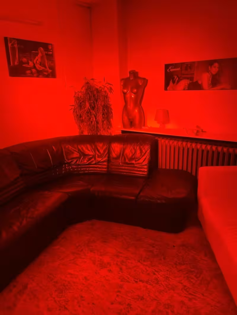 Sex Shop & Kino - photo 1