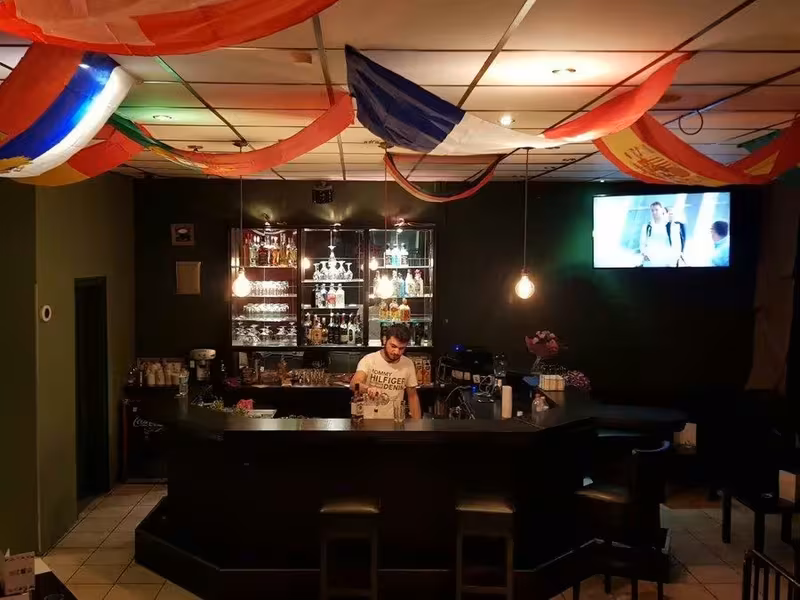Esquina Lounge - photo 1