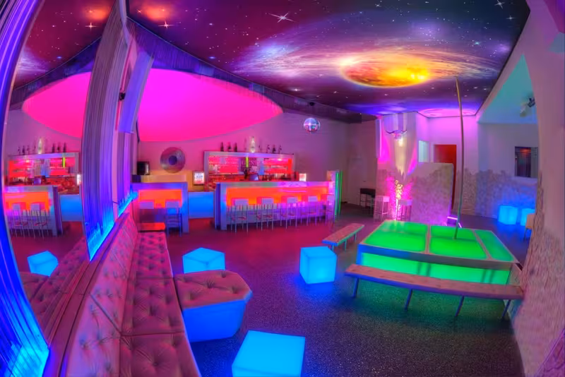 Gents Club - photo 1