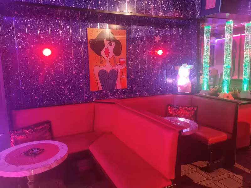 Girls Club - photo 1