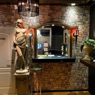 Luxe Inn - photo 21