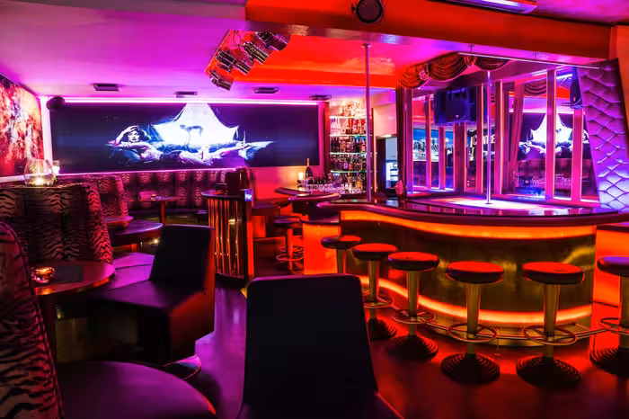 Taboo Nightclub Bar Tabledance