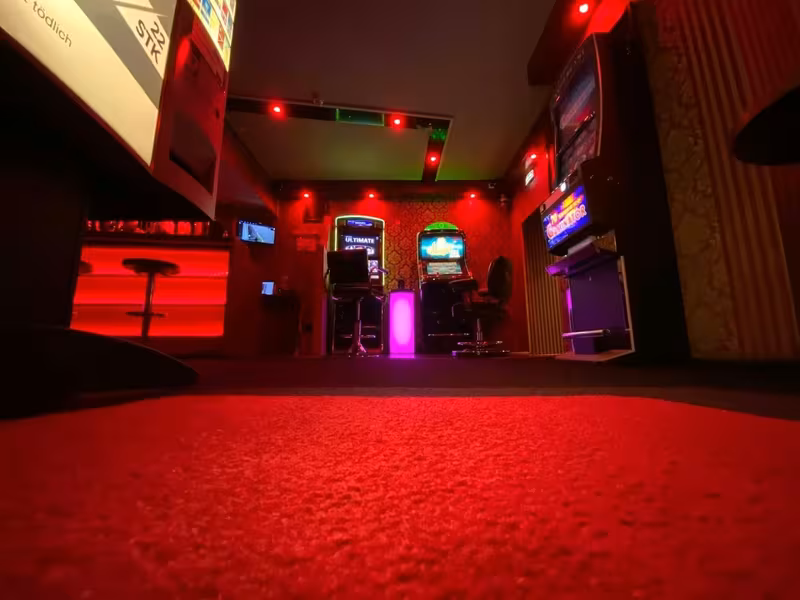 Club Cherie - photo 1
