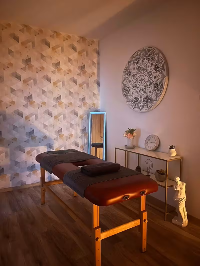 Pesti Massage - photo 1