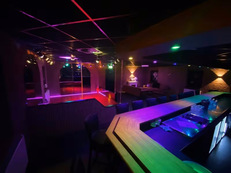 Club Luxoria - photo 1