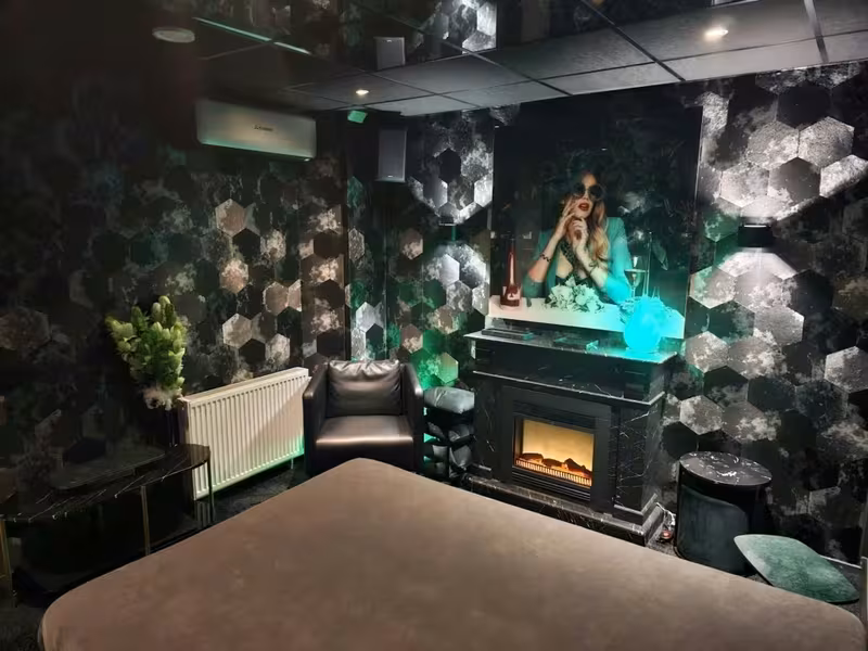 Salon Temptation - photo 1