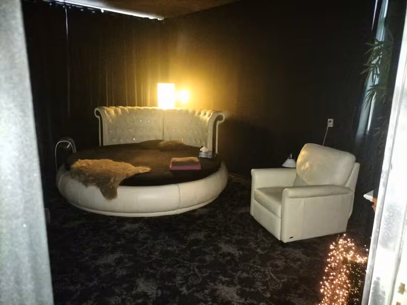 Erotische Massage Studio Monaco - photo 1