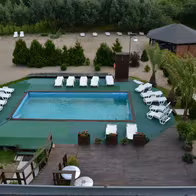 Jacuzzi Club & Resort - photo 10