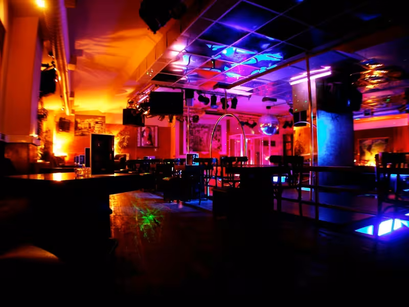 Photus Strip Club - photo 1