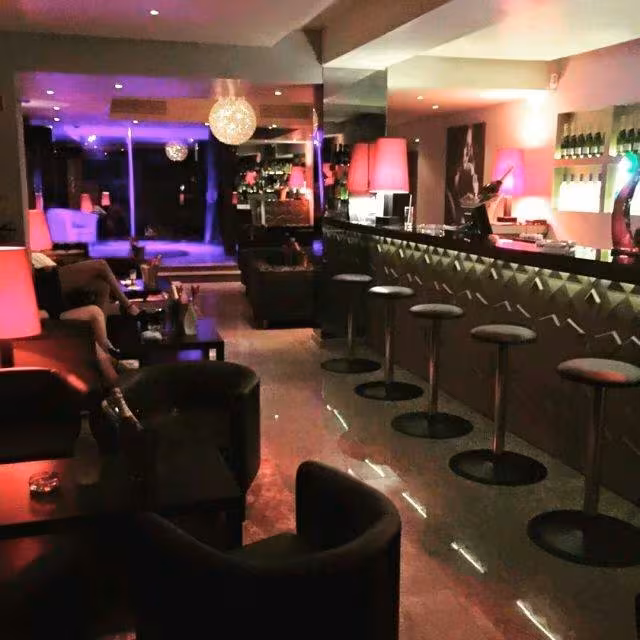Crystal Lounge - Strip Club Cascais - photo 1