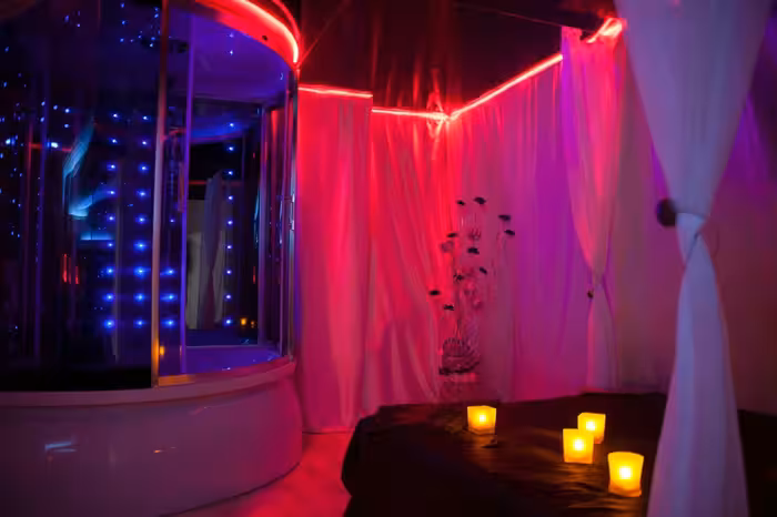 Erotic Massage Salon Four Rooms