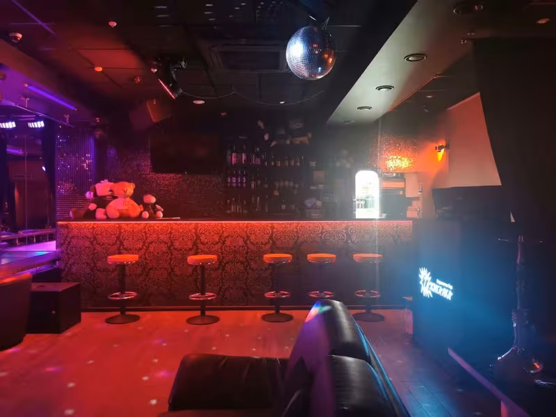 Strip Club Zazhigalka (Tomsk) - photo 1