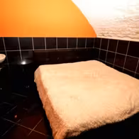 7x7 Erotic Salon - photo 6