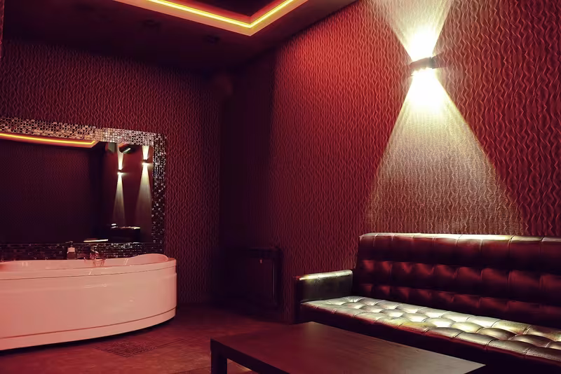 Muzhskoy Klub Kapriz - photo 1