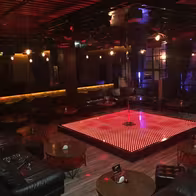 Striptiz-Klub Yestestvoznaniye (Ufa) - photo 4