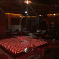 Striptiz-Klub Yestestvoznaniye (Ufa) - photo 5