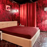 Men's Club Lips Relax Salon - photo 2