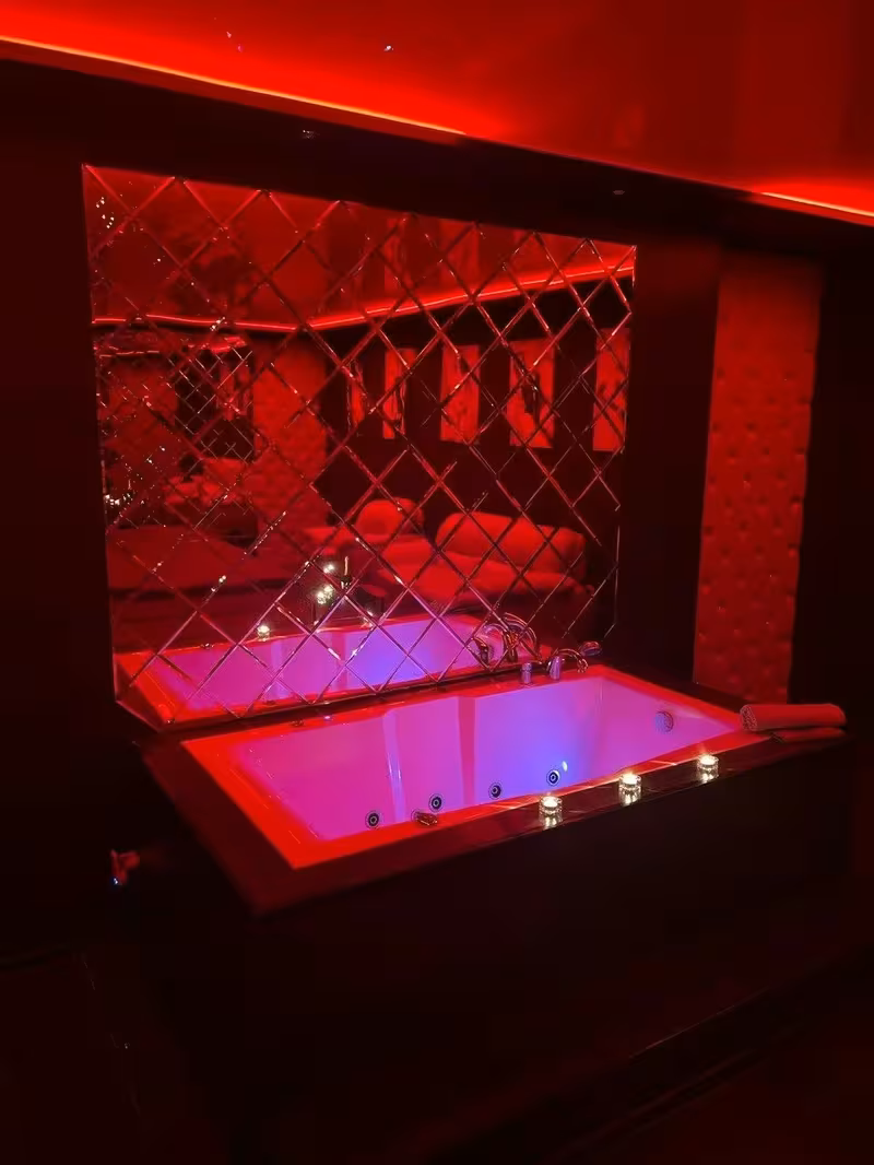 Muzhskoy Eroticheskiy Salon - Infiniti - photo 1