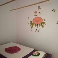 Japanese Massage - photo 2