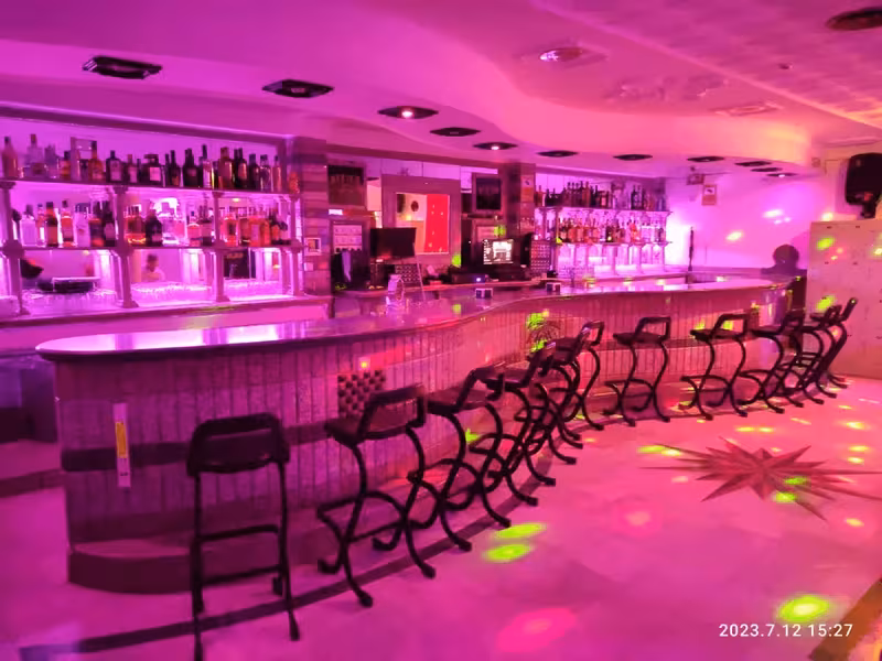 Atrium Swinger Liberal Sevilla - photo 1