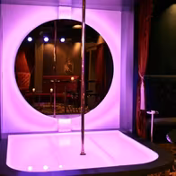 Red Lips | Strip Club | Cabaret | Night Club - photo 4