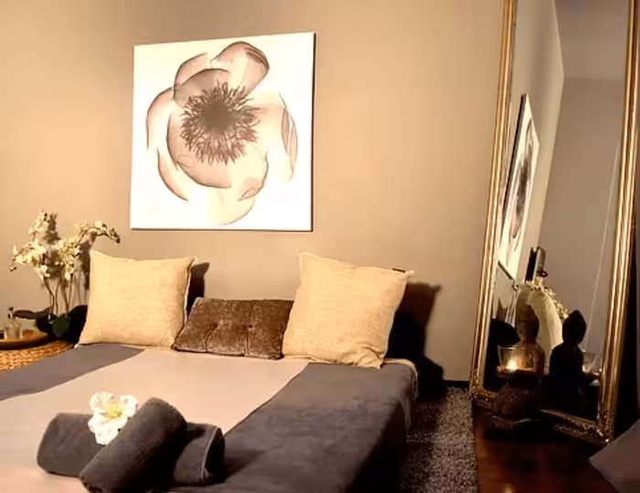 Goldenhearts Massage