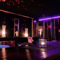 Gentlemen's Club - photo 5