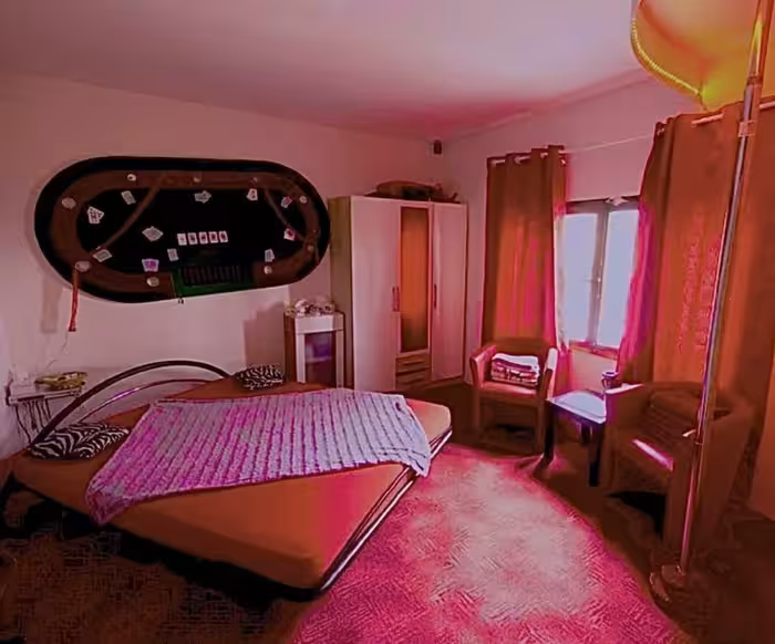 Night-Club Revolver