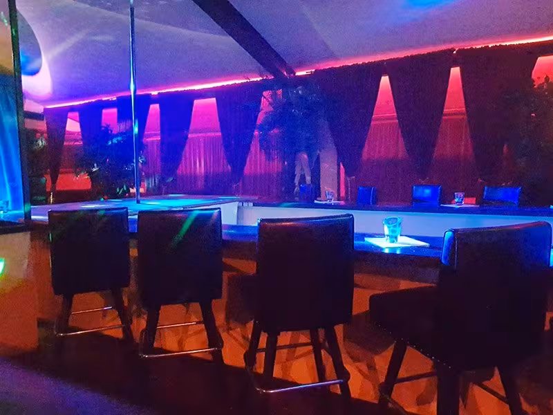 Night Club Blueline - photo 1