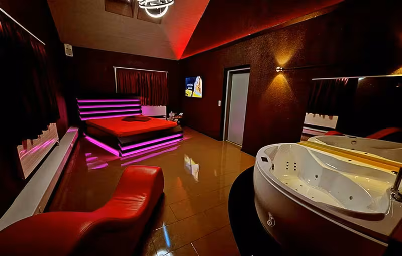 Club La Vie - photo 1