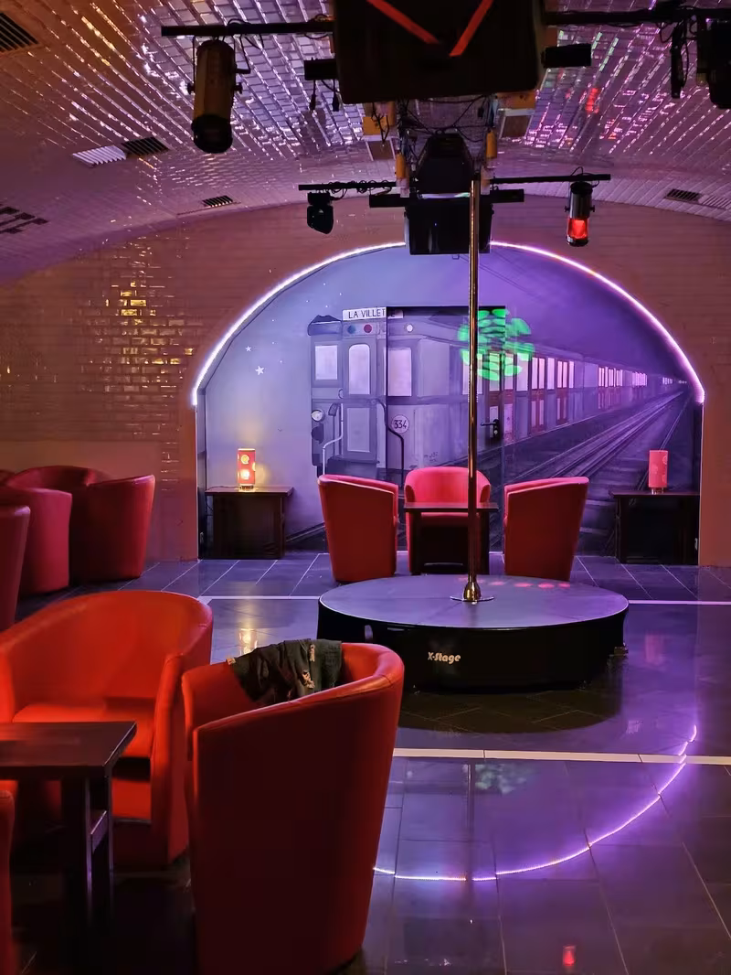 Bar Contact Le Metro - photo 1