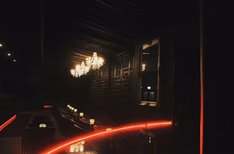 Black Diamond Gentlemens Club - photo 1